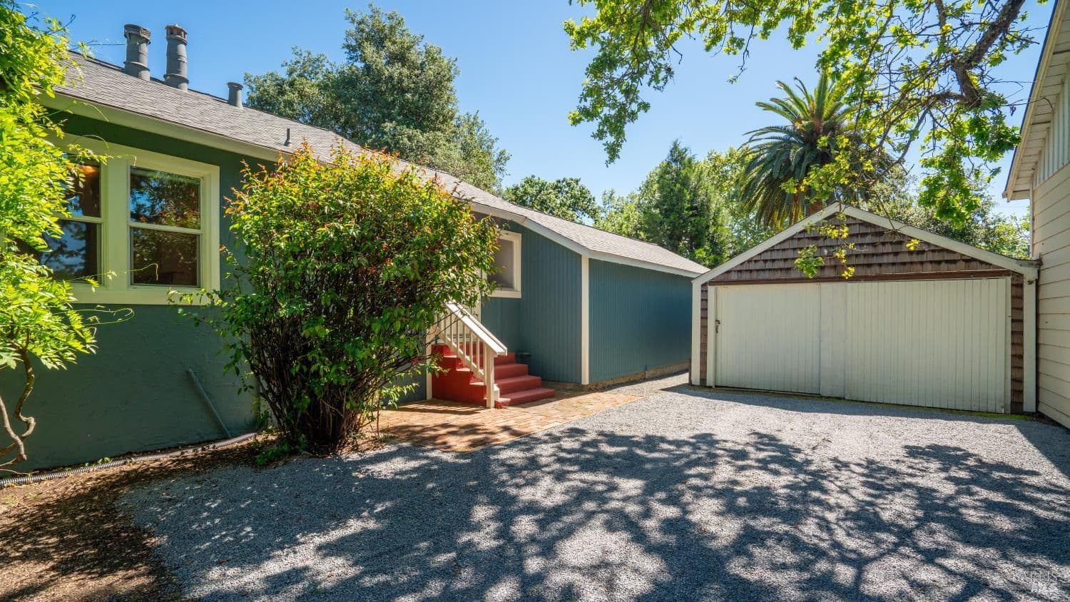 1160 Carr Ave5
