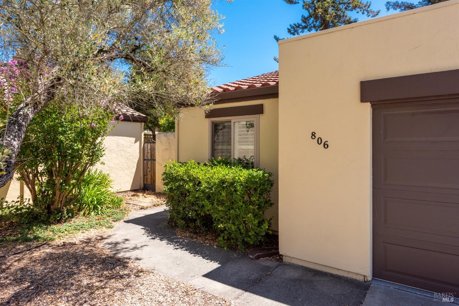 806 Shady Oak Drive, Santa Rosa California — Condominium
